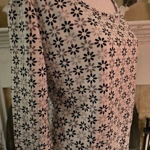 Floral Patterned Women's Top - Black,  White & Gray Petite Medium